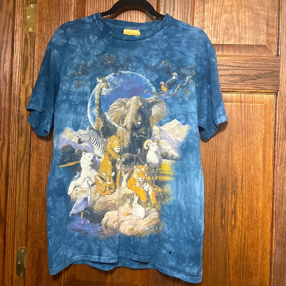 TRADE? The Mountain Vintage graphic tee zoo animals